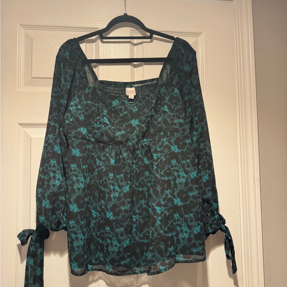 NWT Maternity Large Isabel Black and Teal Print Women's Flowy Sleeve Top